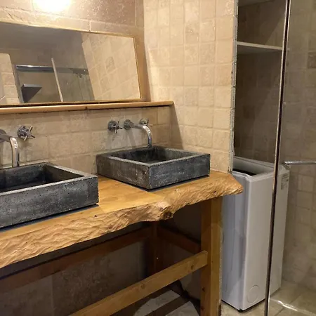 Apartamento Duplex 8 Couchages 75 M2, Terrasse 12 M2 Dans Village Typique Héraultais Tourbes