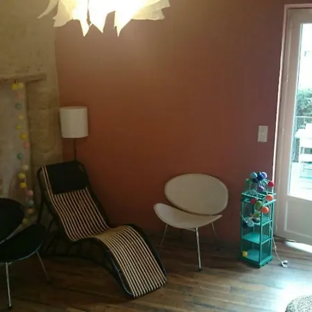 Duplex 8 Couchages 75 M2, Terrasse 12 M2 Dans Village Typique Heraultais Апартаменты *
