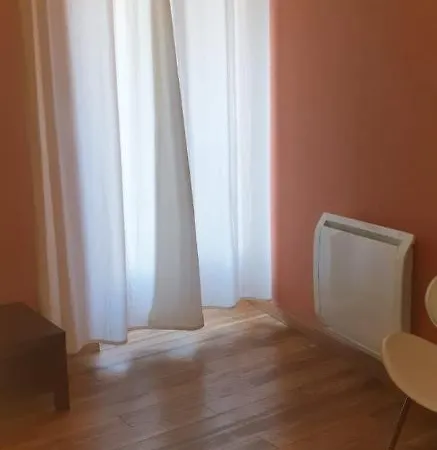 Duplex 8 Couchages 75 M2, Terrasse 12 M2 Dans Village Typique Heraultais Apartamento Tourbes