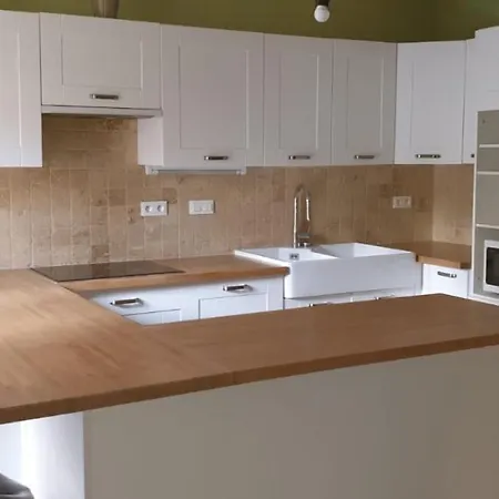 Apartamento Duplex 8 Couchages 75 M2, Terrasse 12 M2 Dans Village Typique Heraultais *