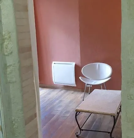 Duplex 8 Couchages 75 M2, Terrasse 12 M2 Dans Village Typique Heraultais Tourbes