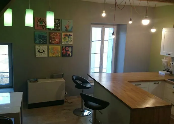 Appt 75m2 Terrasse 12m2 투르베